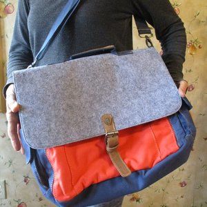 WARNER BROTHERS **FELT & CANVAS - MESSENGER TRAVEL LAPTOP** PURSE BAG TOTE